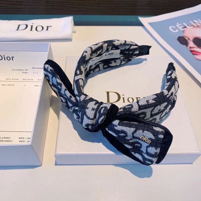 CHRISTIAN DIOR